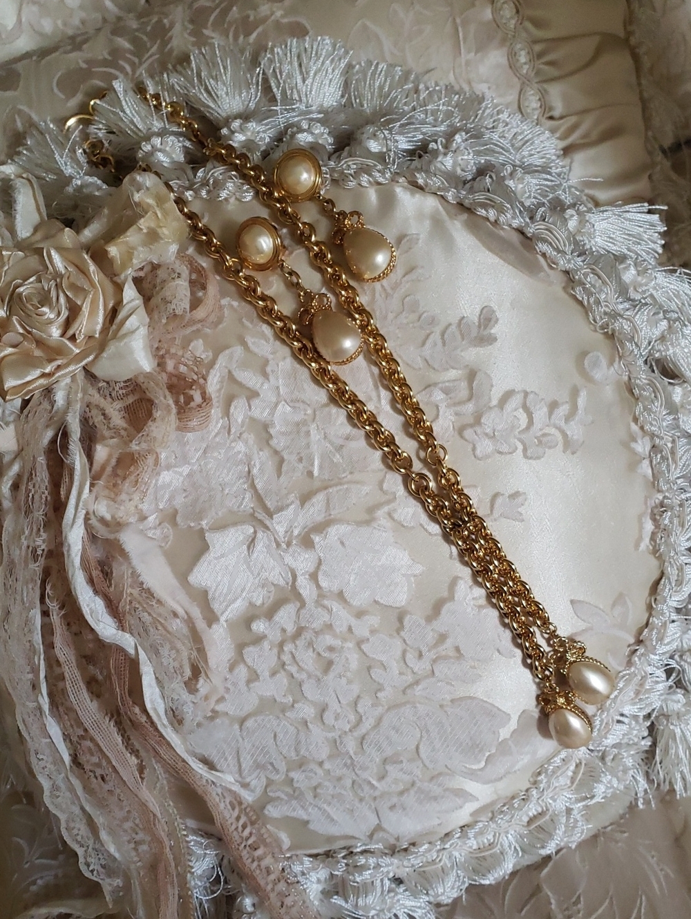 💐NWOT, Vintage, 1990s Carolee Necklace & Earrimg Set